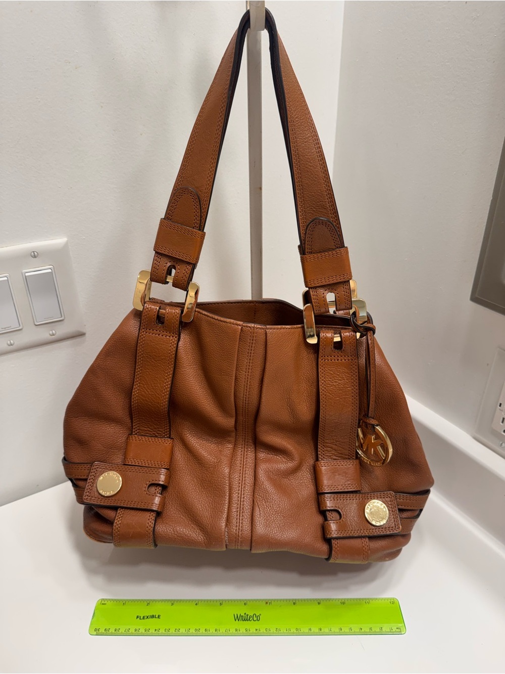 Michael Kors Leather Shoulder Bag in Brown